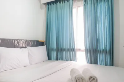 Spacious Classic 1Br Apartment at Taman Beverly Hotels in Sonokwijenan