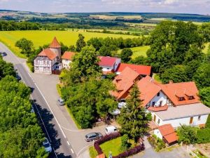 Hotel & Restaurant Lengefelder Warte