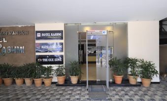 2. Hotel Ra..