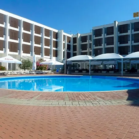 Hotel Kolovare