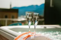 Silverbow Inn & Suites - Hot Tub