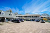 Island Manor Resort