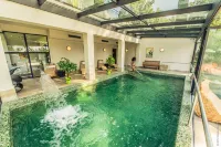 Hotel Spa & Restaurant Cantemerle - Pool