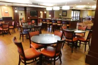 Comfort Inn & Suites - breakfast