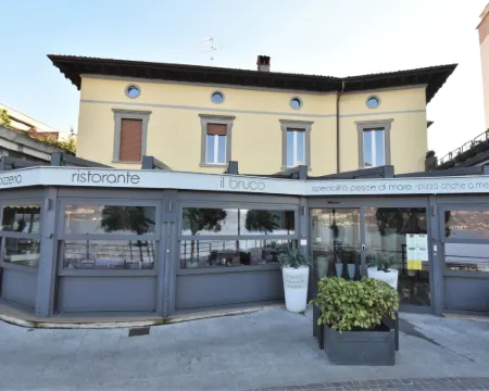 Duomo Mansarda Iseo otelleri