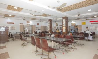 Hotel Sownthariyam