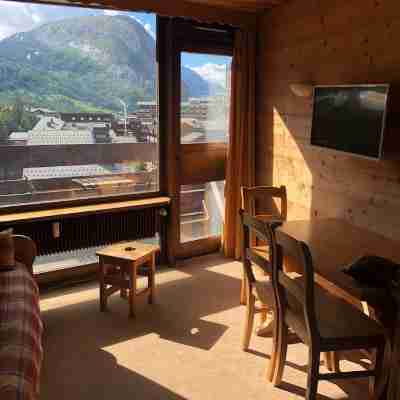 Résidence Les Cîmes - Centre Val d'Isère Rooms