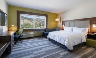 Holiday Inn Express & Suites Kelowna - East