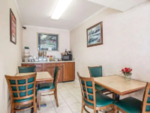 Quality Inn Hotels in Thomson