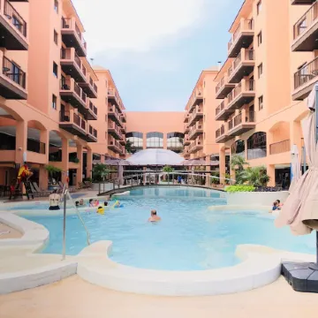 Estúdios Modernos em Resort pé na Areia - Jurerê Beach Village Jbvjr