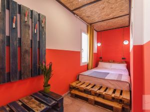 Loft Hostal - Hostel