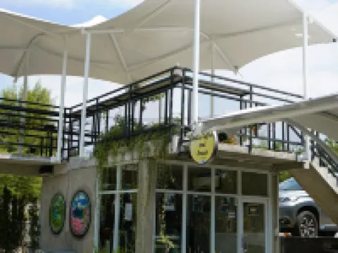 Bell's Place Hotel Hotels in Babakan Madang