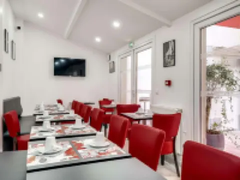 Paris Hotel Hotels in Clichy