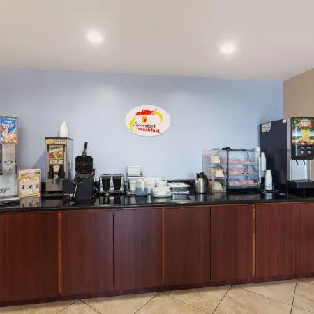 Super 8 by Wyndham El Cajon/San Diego