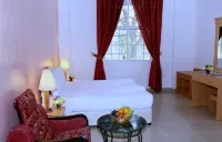 Atlas Hotel Apartments - parking