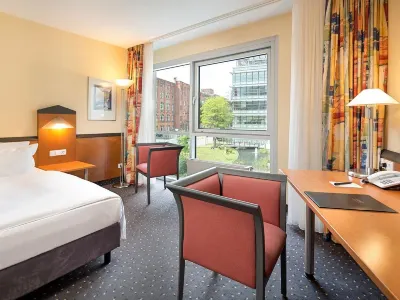 Victor's Residenz-Hotel Berlin Tegel فنادق في 