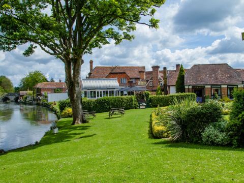 The Legacy Rose & Crown Hotel