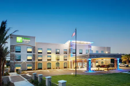 Holiday Inn Express & Suites Gulf Breeze - Pensacola Area