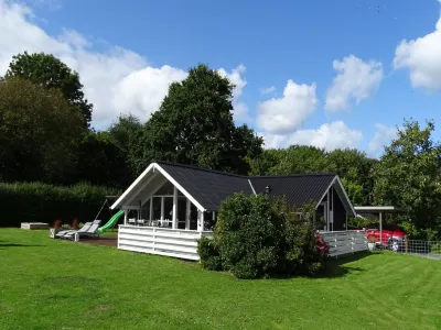 "Aulis" - 230m from the Sea Hotels near Naturlegeplads