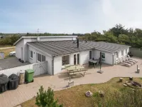 "Lenni" - 700m from the Sea