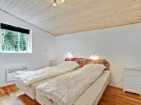 "Andersen" - 827m from the Sea