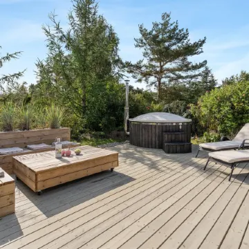 "Botwith" - 400m from the Sea