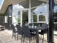"Eivor" - 500m from the Sea Hotels in Hornbaek