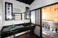Large Rental Villa Made by An Architect [BBQ Possible] Hotels in Yokoze