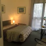 Le Pavillon Hôtels à : Cours-la-Ville