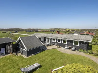 "Ylvie" - 150m from the Sea Hotels near Vejenlyst