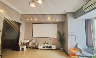 Xi'an Aizhilü Apartment (Zhongmao Guangchang Nanshaomen Subway Station)