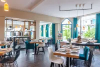 The Originals Boutique la Villa Ouest & Spa - parking