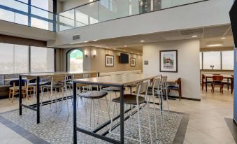 Drury Inn & Suites St. Louis St. Peters