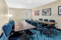 La Quinta Inn & Suites by Wyndham Hillsboro - Wifi