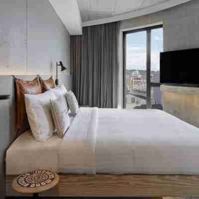 Moxy Kaunas Center Rooms