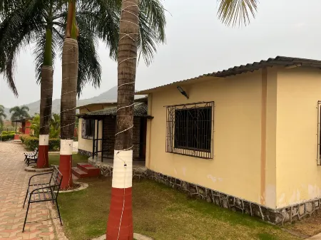 Nargis Farm Resort Отели в г. Рахатад