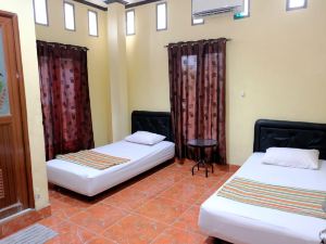 Hotel Puri Lembang Near Universitas Sulawesi Barat Majene