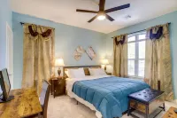Chic Texas Abode w/ Patio & Fenced-in Yard!