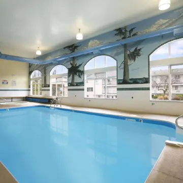 Ramada Limited Merritt