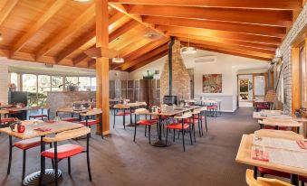 Quality Inn Carriage House