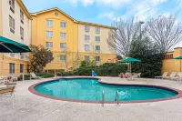 La Quinta Inn & Suites by Wyndham Birmingham Homewood Hotels in Homewood