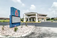 Motel 6 Berea, KY Hotel di Berea