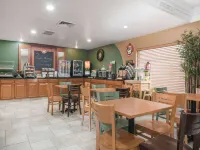 AmericInn by Wyndham Johnston des Moines Hotels in Johnston