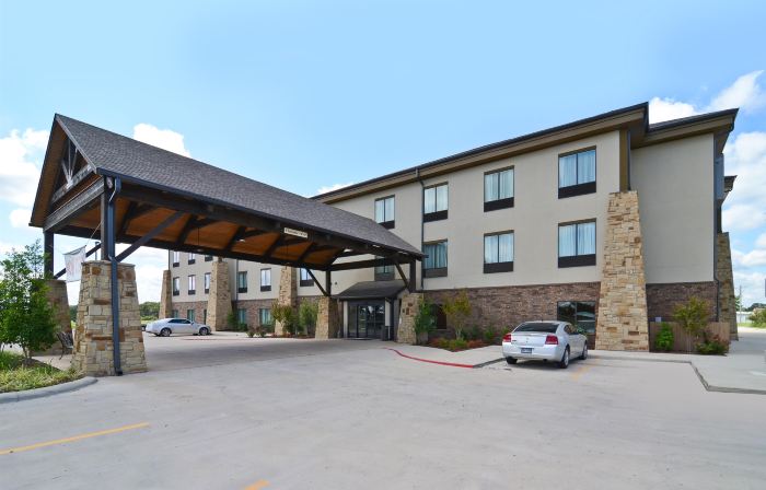 Best Western Plus Emory at Lake Fork Inn  Suites