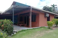 Hostel y Cabinas Tapandua Hoteles en Golfito