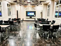 Hotel Kaaynat Mahal 25 Mtrs from Dargah