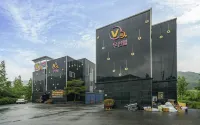 Milyang V1 V2 V3 Hotels near Mubong Temple