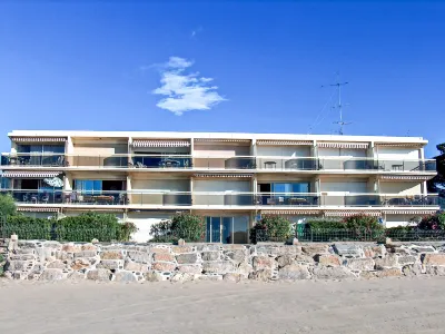De la Plage Hotels near Les ecuries de l'eau blanche