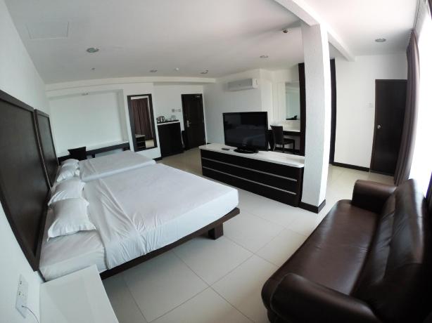 Crystal Lodge Hotels in Kota Bharu