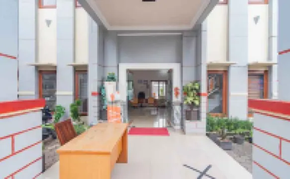 RedDoorz Near Jatinangor Town Square